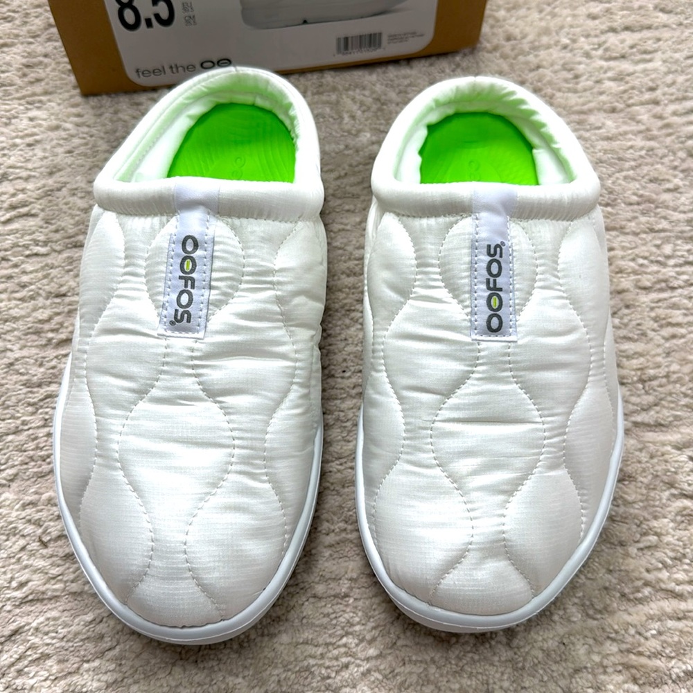 NIB OOFOS Women's OOcoozie Thermo Mule Primaloft Slipper - White- Size 8.5 - Picture 5 of 8